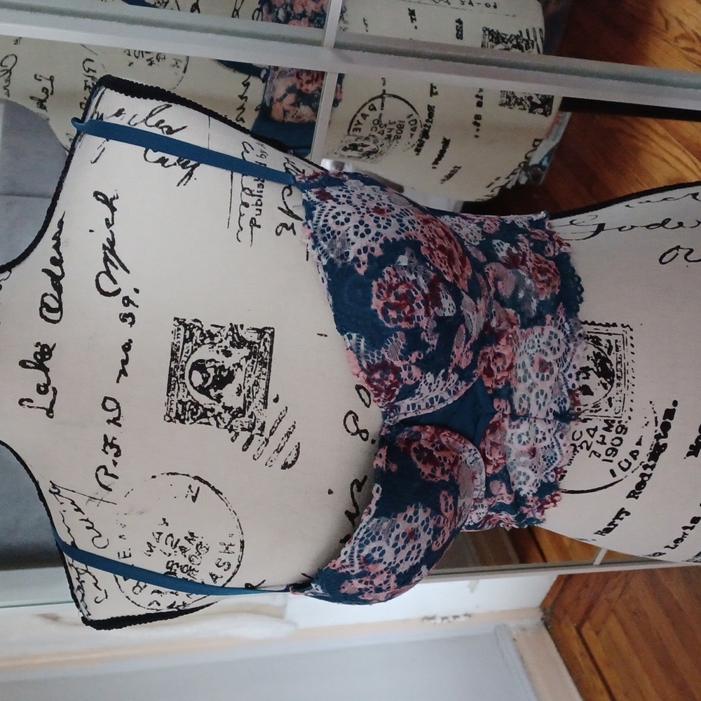 Floral padded wire bustier - Picture 1 of 5